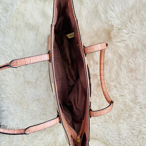 Pink Kate Spade snakeskin Elissa Tote like new RARE - Picture 6 of 7